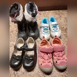 **3 Listings $30**                       Lot of size 7T footwear